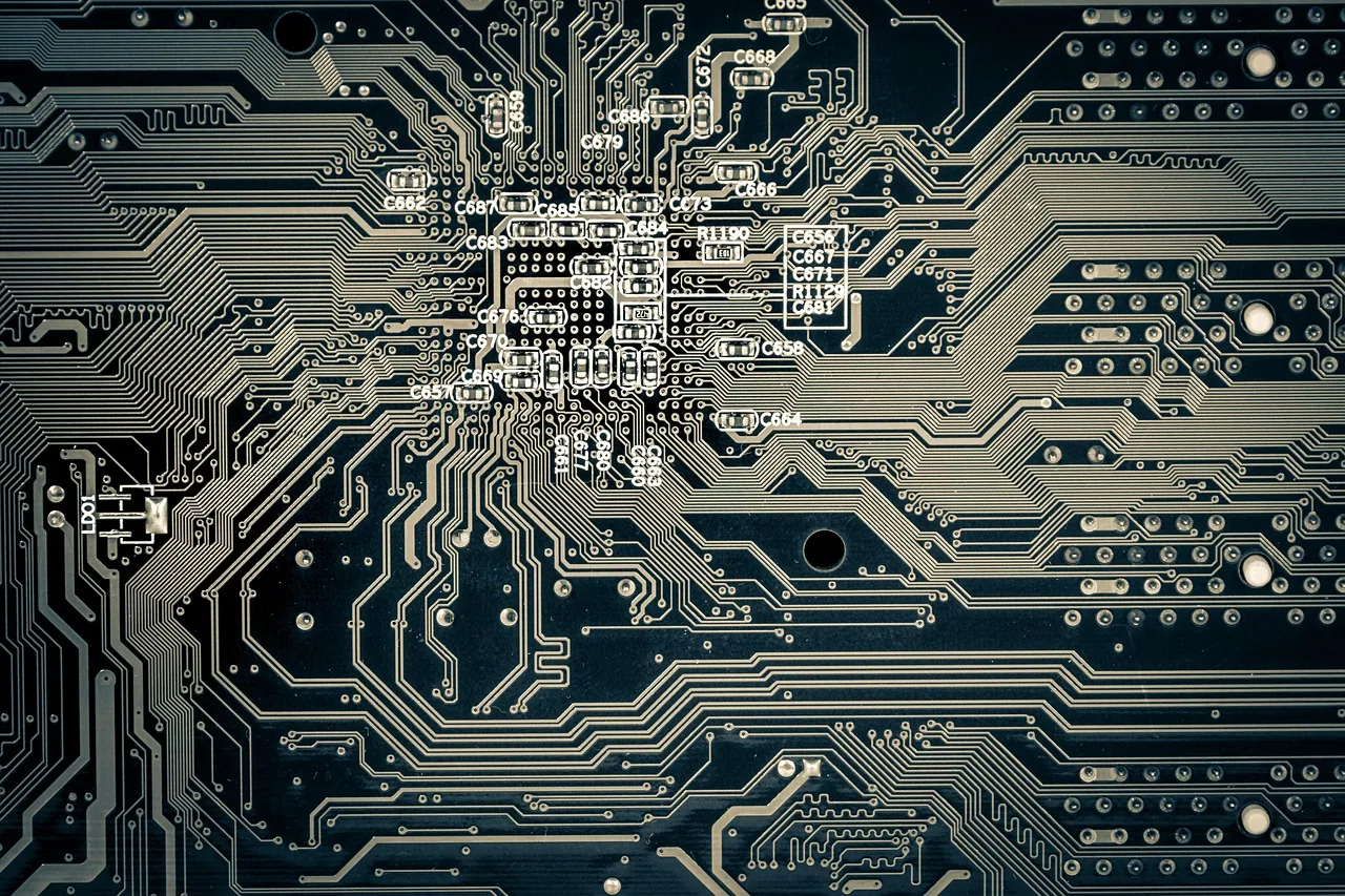 Printed circuit boards, the e-scrap stream